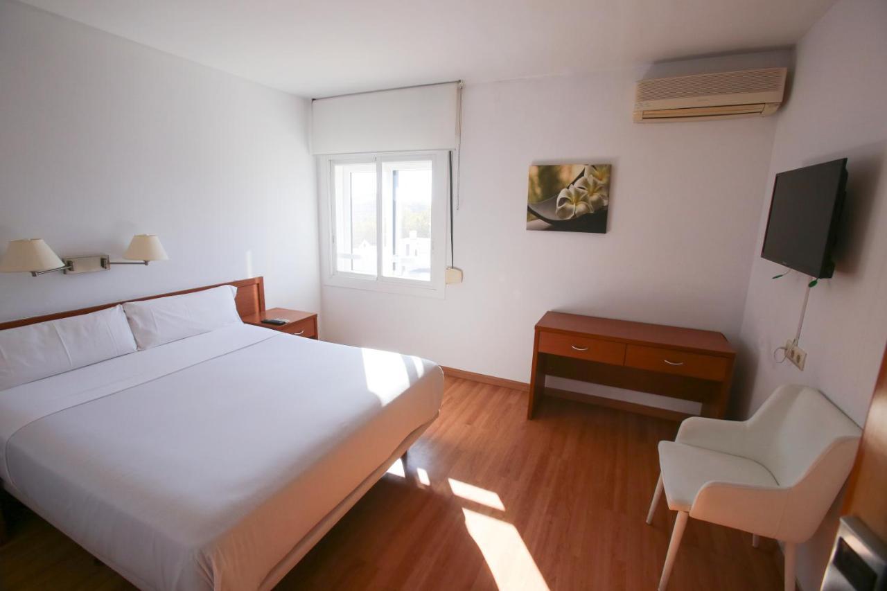 Gatell Hotel Vilanova i la Geltrú Exterior foto