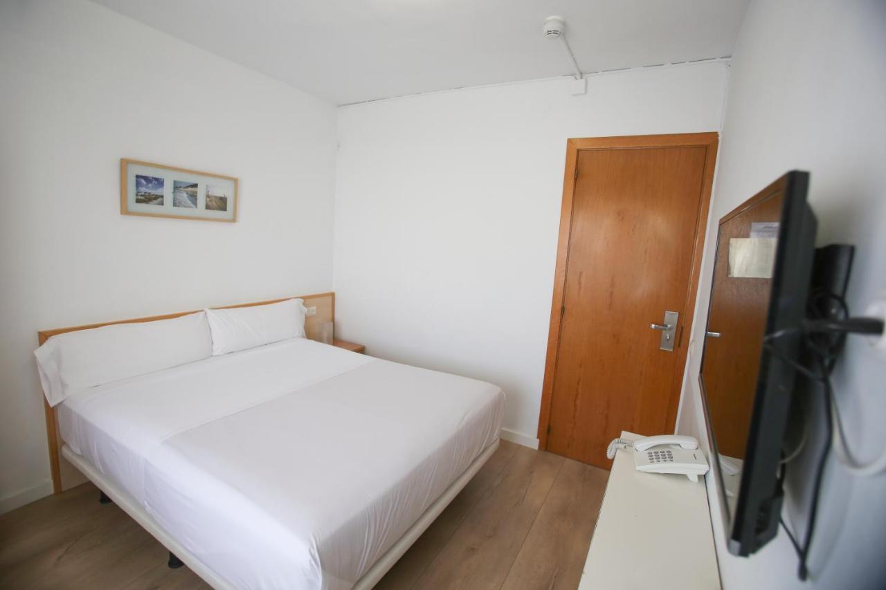 Gatell Hotel Vilanova i la Geltrú Exterior foto