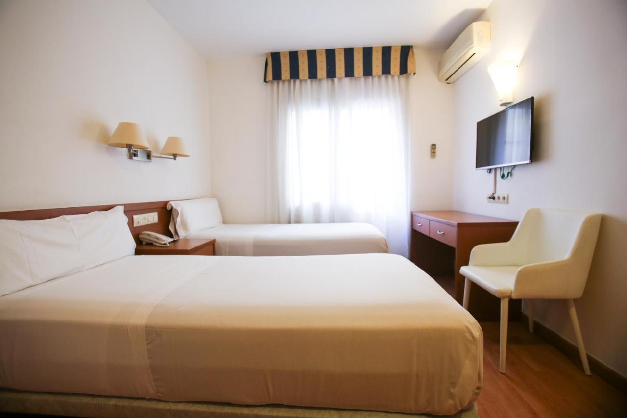 Gatell Hotel Vilanova i la Geltrú Exterior foto